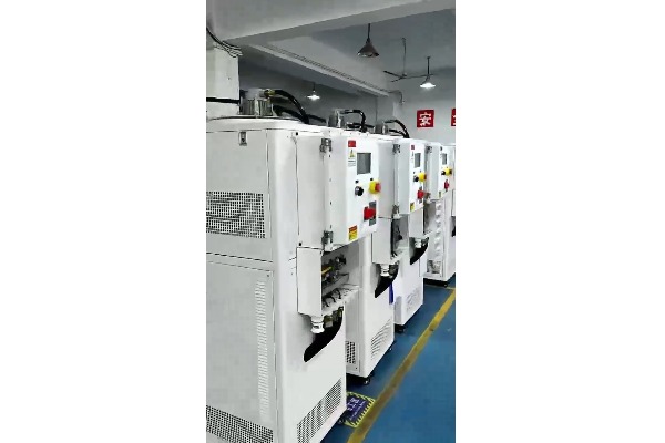 BT4防爆高低溫循環(huán)一體機-25℃~250℃發(fā)貨前現(xiàn)場實拍