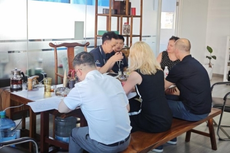 國外客戶蒞臨我司考察，深化外貿(mào)交流與合作