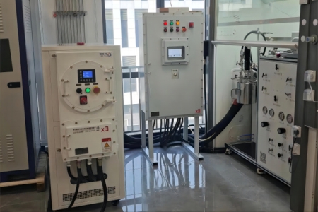 高低溫控溫設(shè)備是如何實現(xiàn)精準(zhǔn)控溫的？